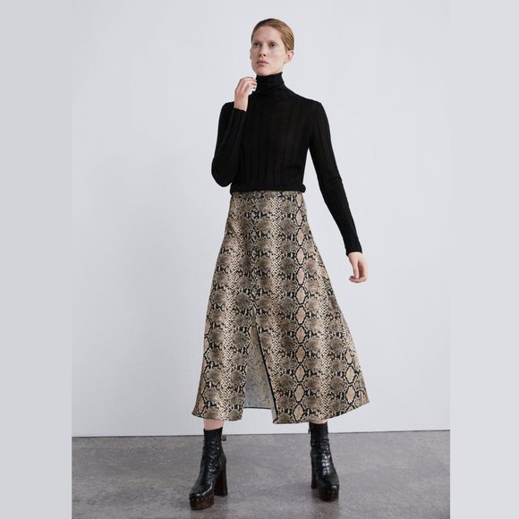 BLOGGER FAVE! ZARA Snakeskin Print Skirt - Picture 11 of 15